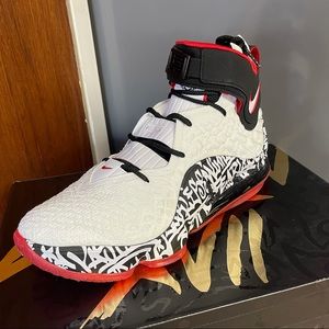 Nike LeBron 17 "Graffiti"